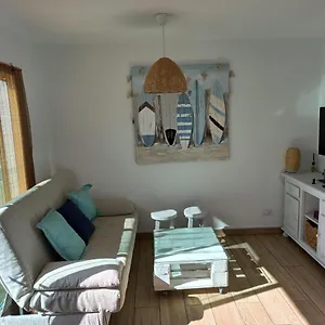 Apartamento Recien Reformado En Centro A Tres Minutos De La Playa , Corralejo Spain