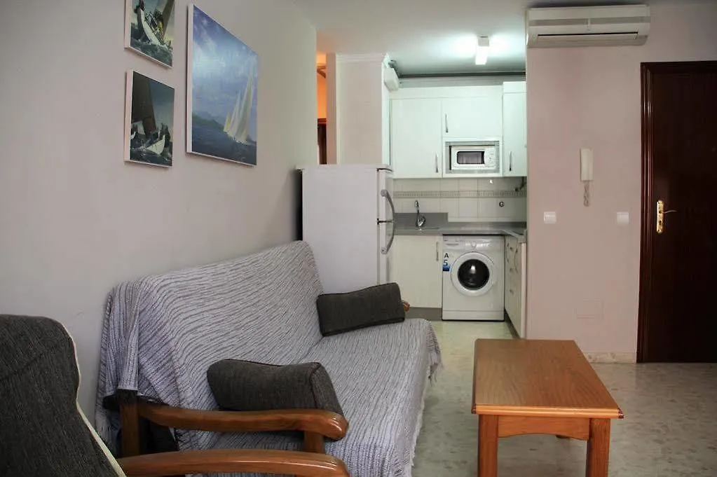 Apart Otel Apartamentos Guerrero Torre Del Mar İspanya